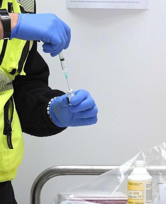 Franco è di Donoratico, ha 87 anni ed è invalido: «Aspetto sempre il vaccino...» 