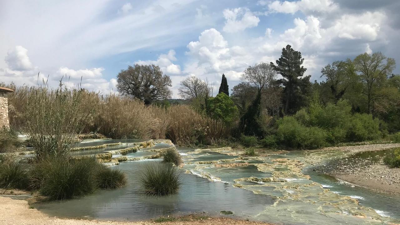 Il "parcheggio" no, ma se diventa "area di sosta" si può fare