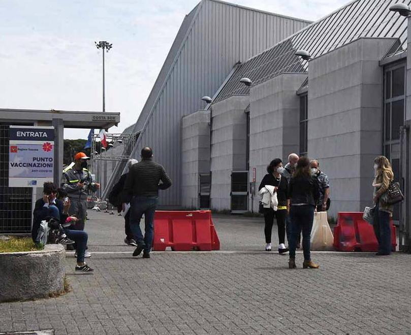 Oltre 2.300 emergenze in un solo mese La pandemia sta rallentando, il 118 no 