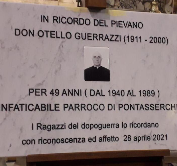 Una lapide commemorativa per ricordare don Guerrazzi 