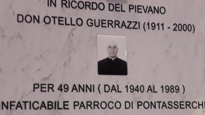 Una lapide commemorativa per ricordare don Guerrazzi