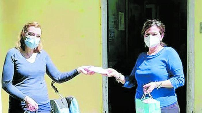 Mascherine alle associazioni dai genitori di Agisco
