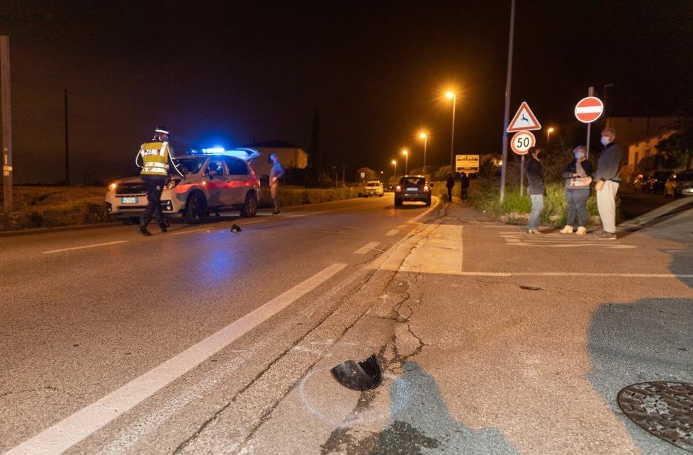 La Mini si è fermata 200 metri dopo le strisce