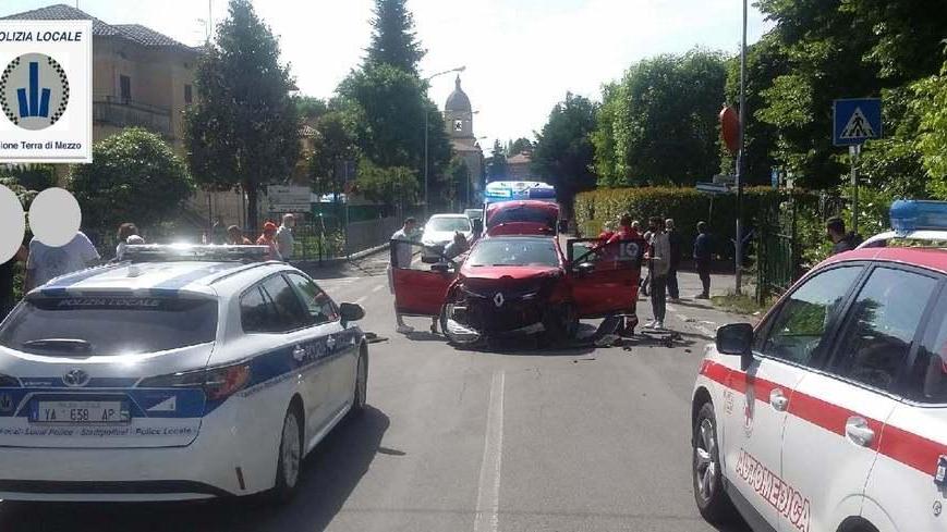 Mise in vendita un’auto sequestrata, arrestato