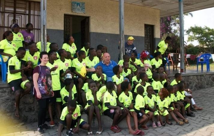Le ragazze del Futsal Cagliari adottano un bimbo 