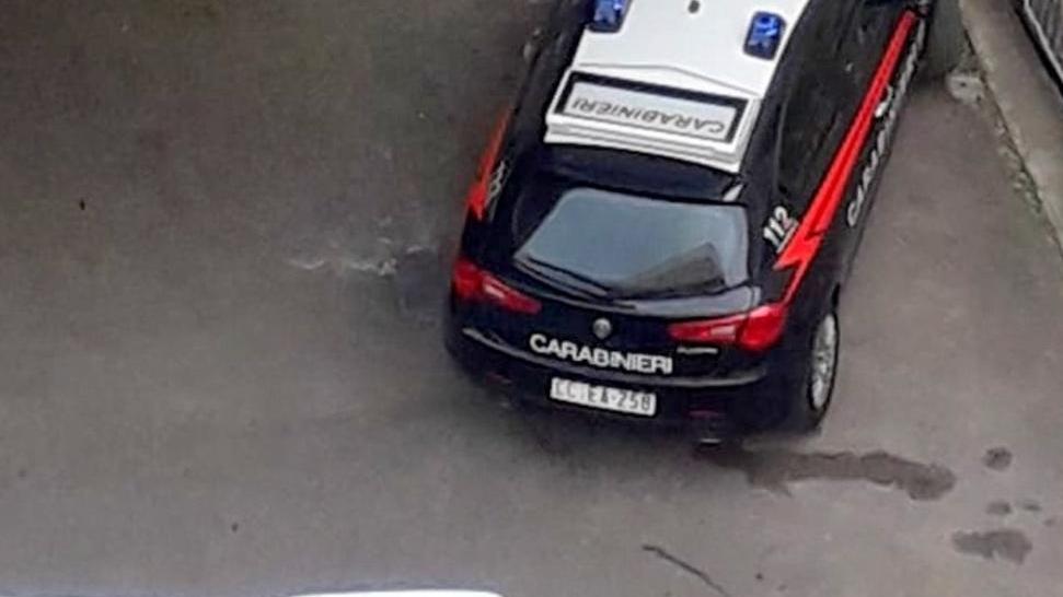 Parte un colpo dalla carabina del padre: ferita bambina di 7 anni