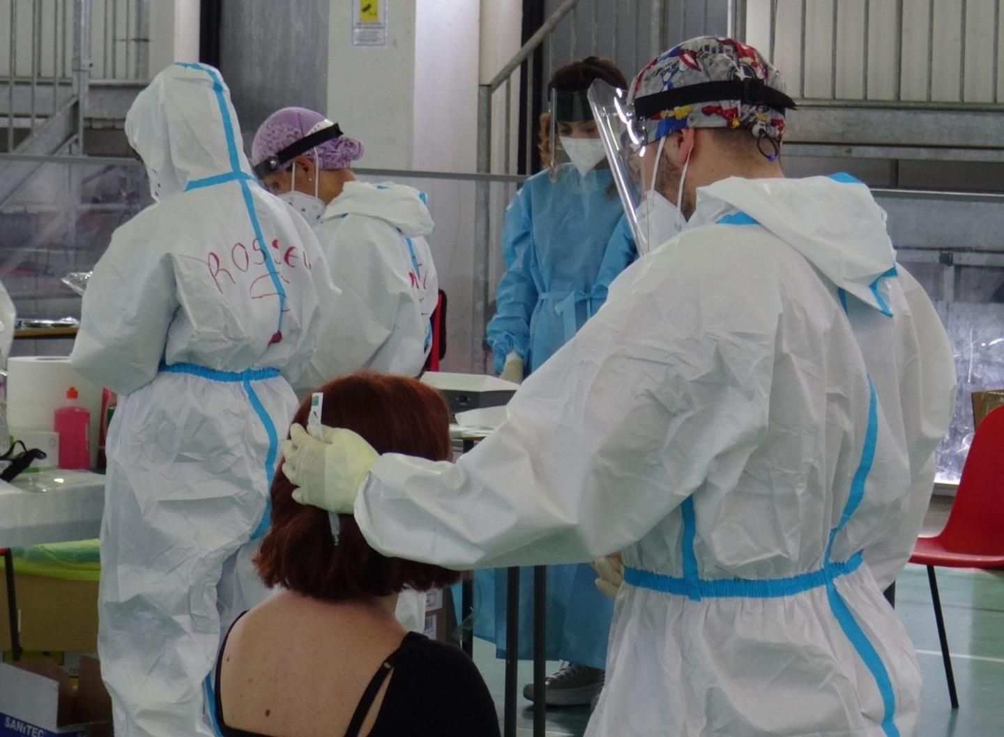 Covid nord Sardegna: salgono a 13 i positivi nella troupe Disney, un caso di variante Delta  