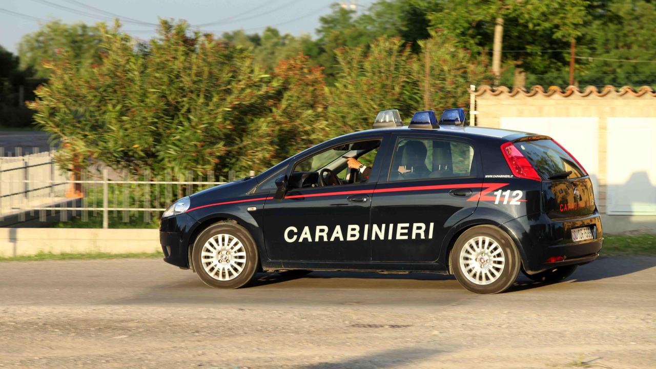 Una pattuglia di carabinieri di Quattro Castella