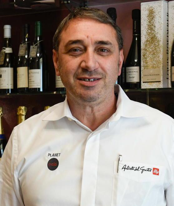 «Mancano i parcheggi» Sos dei commercianti