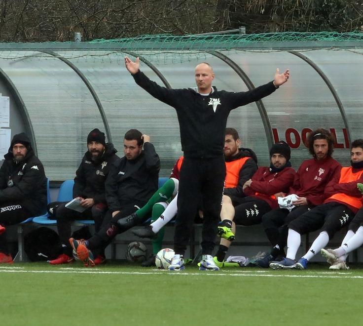 Tau sul podio del campionato e ora sotto con il Cascina