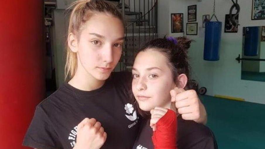 Le sorelle Giulia e Sofia agli Italiani giovanili con i colori della Fight Gym