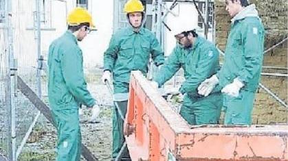 Geometri, le classi non si spostano ma per settembre traslocano gli uffici