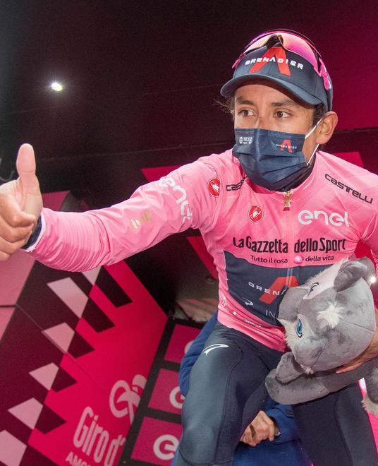 Bernal alla Pantani: attacca sul Giau e ipoteca il Giro