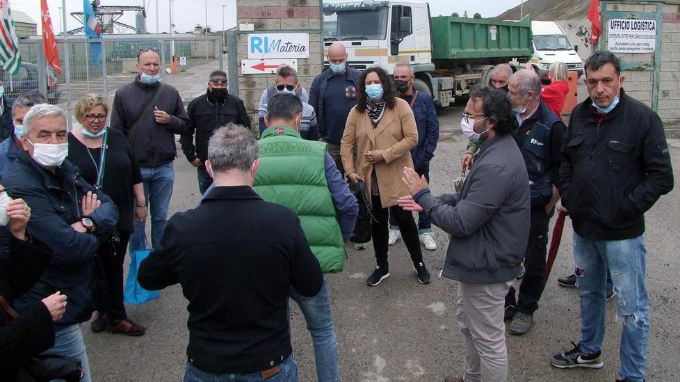 Rimateria, rilanciato l’sos: «Lavoratori da ricollocare» 