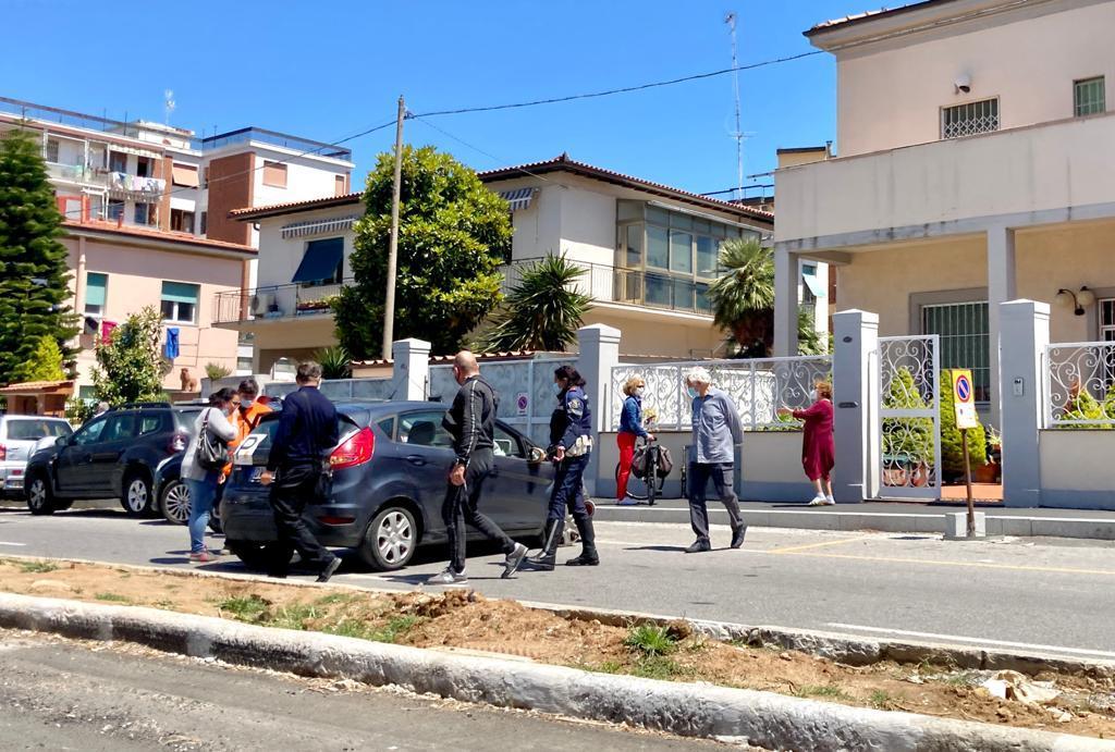 L'incidente in viale Petrarca (foto Michele Silvestri/Silvi)