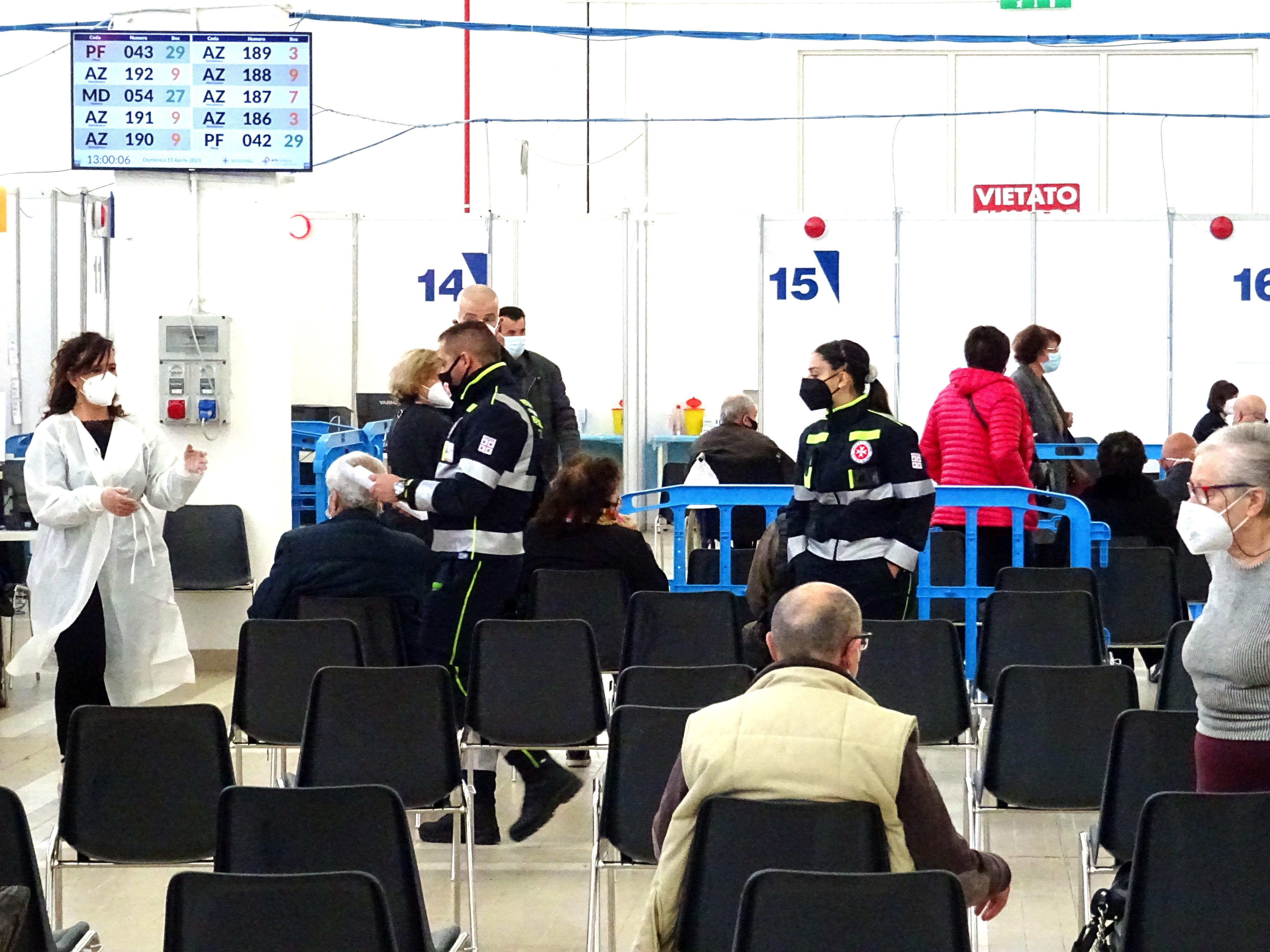 Covid, vaccinazioni: per la Sardegna accelerata record 