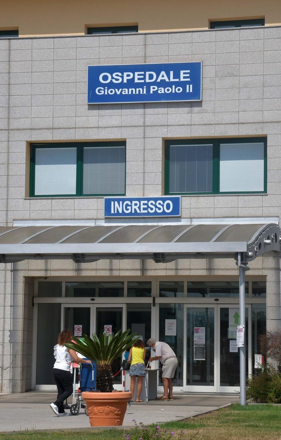Ospedale: «Suo padre è morto». Ma è un equivoco 