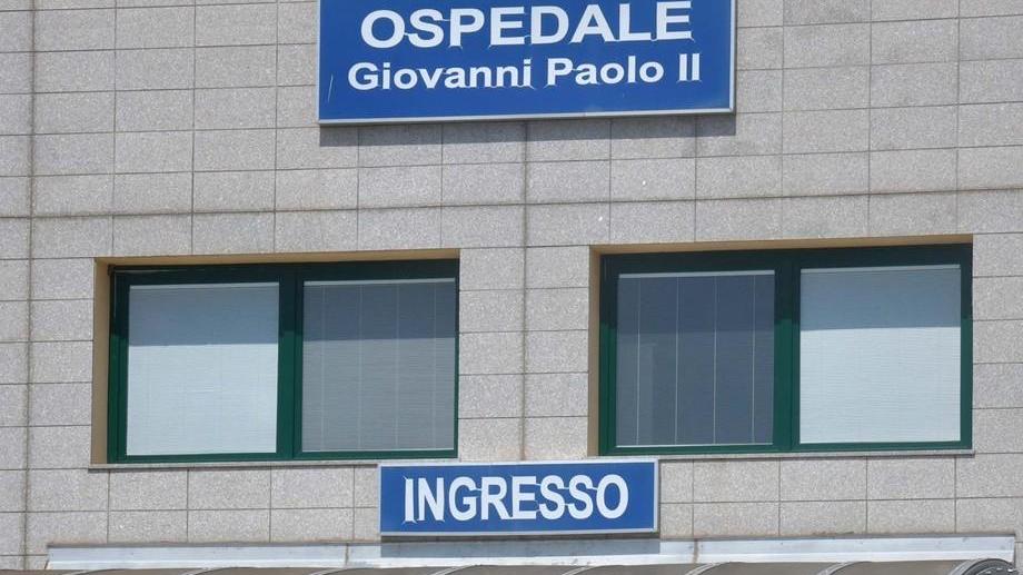 Ospedale: «Suo padre è morto». Ma è un equivoco