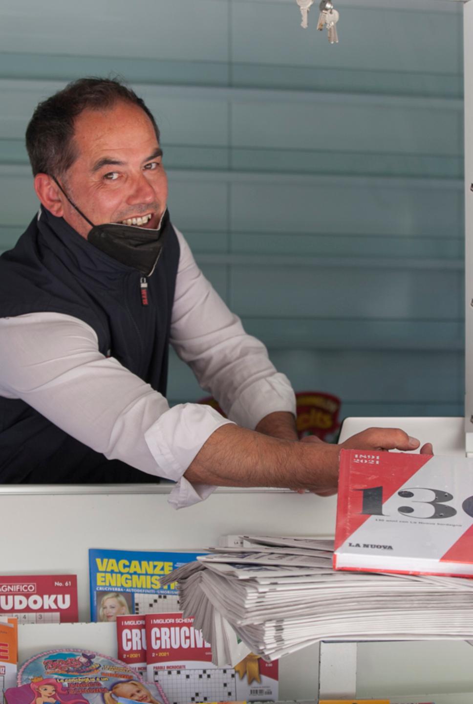 Riapre la storica edicola con la nuova gestione