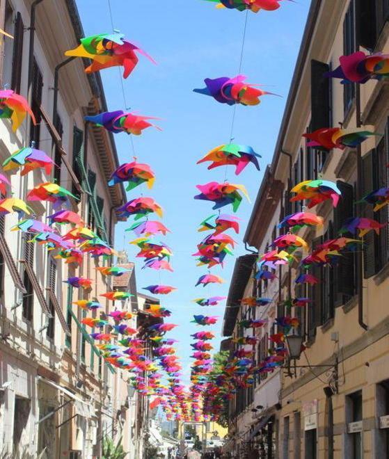 Le girandole volanti non piacciono a Fdi