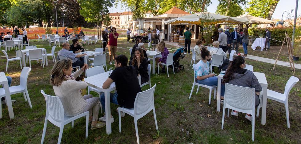 Al Gad inaugura “El Chiringuito” Fabbri: emozione 