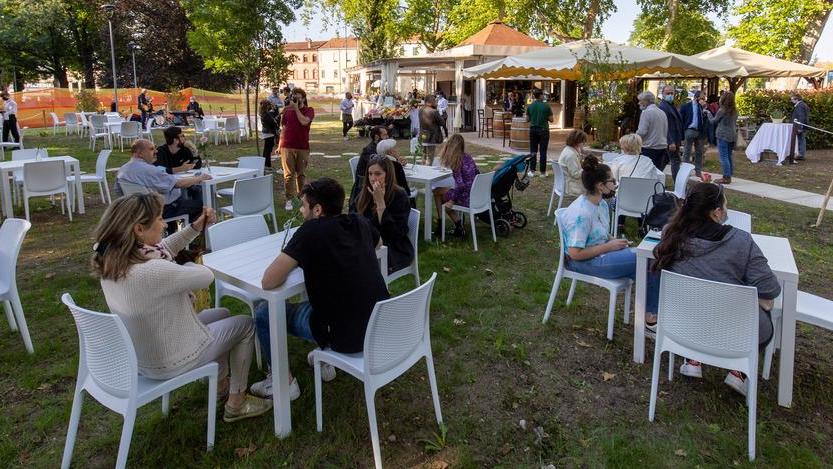 Al Gad inaugura “El Chiringuito” Fabbri: emozione