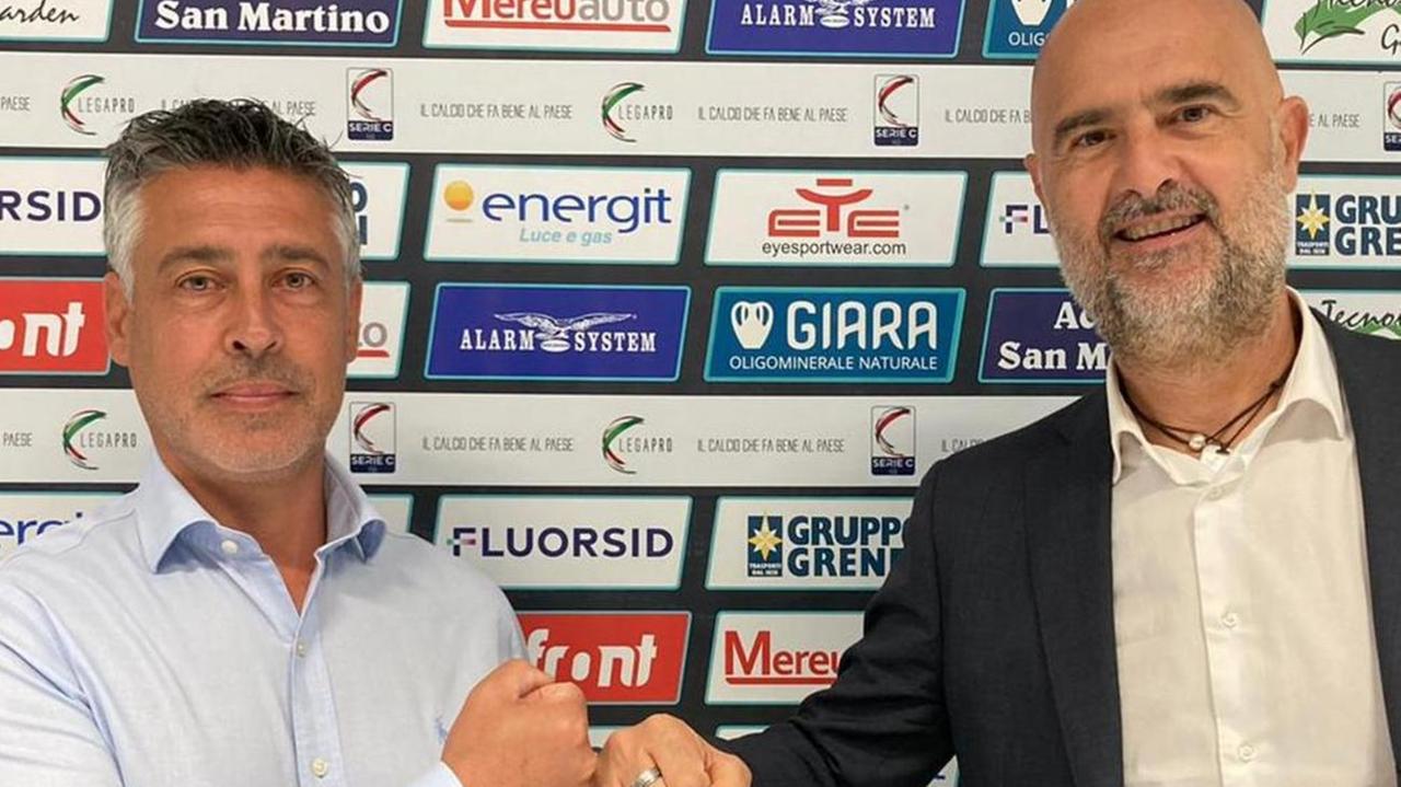Il matrimonio continua L’Olbia e mister Canzi firmano il rinnovo