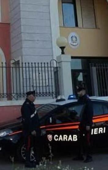 Nascondeva la droga in frigo: patteggia 
