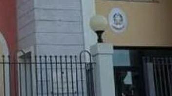 Nascondeva la droga in frigo: patteggia