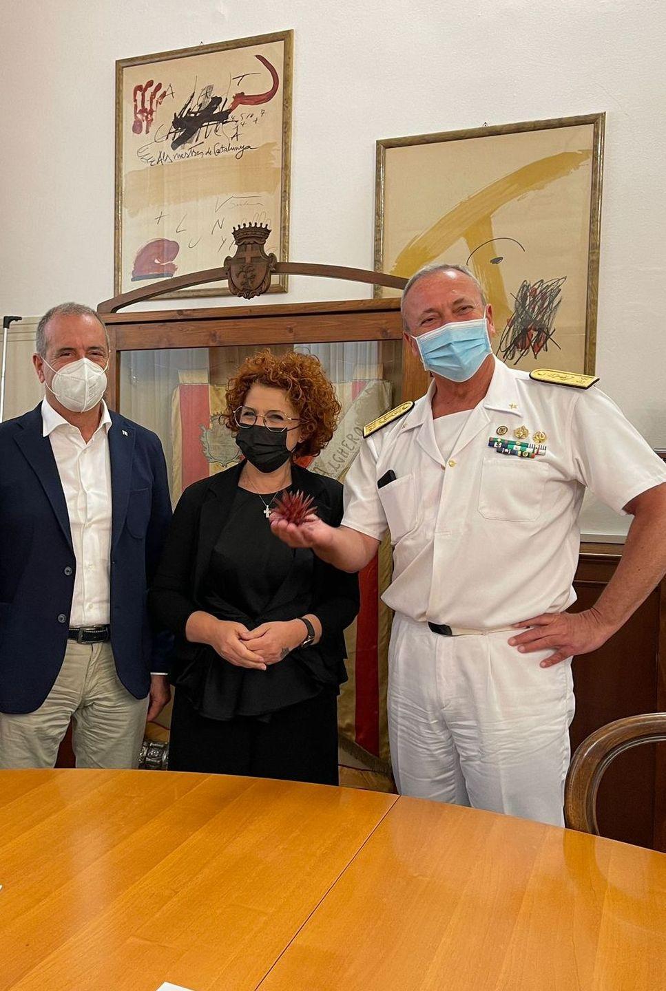 L’ammiraglio Lazio visita la Riviera del corallo