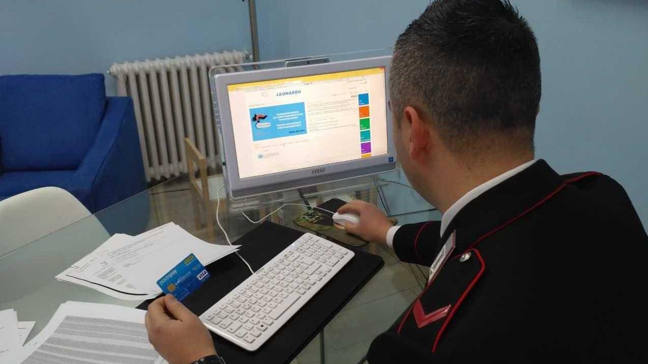 Truffe sui social network, due cittadini vittime di pregiudicati