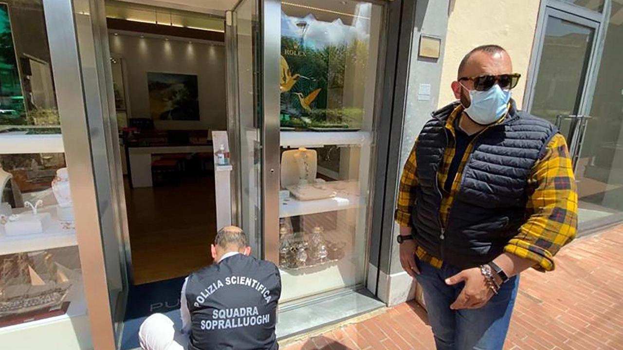 Banditi nascosti in città dopo la rapina