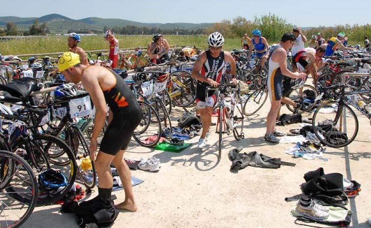 Nuoto, corsa, ciclismo: la prima Titanium Challenge passa dalle Mura di Lucca 