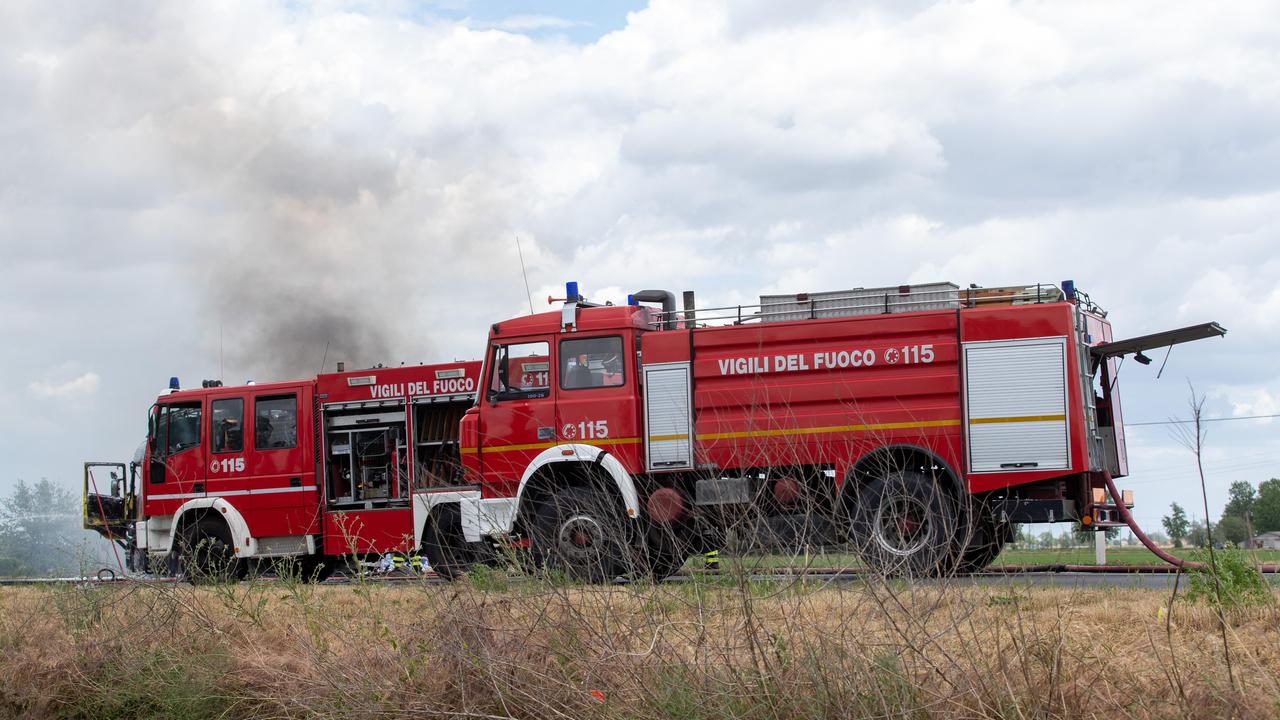 Vigili del fuoco in azione, foto archivio