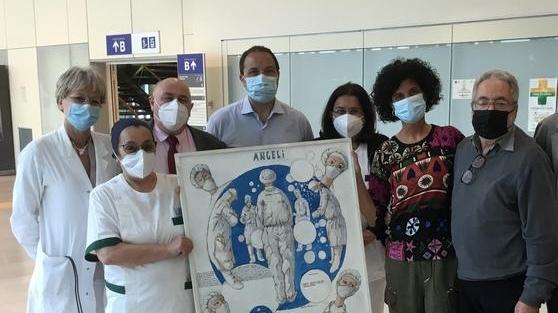 Il pittore salvato dal virus dona un quadro al S. Luca
