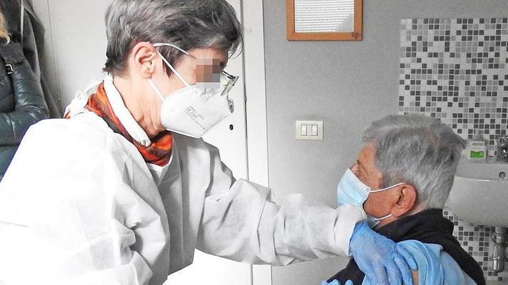 A Piombino i vaccinati con la prima dose restano sotto l’asticella del 40 per cento