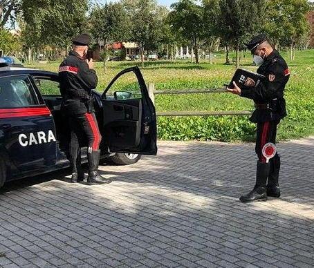 Fuga di 30 chilometri per evitare i controlli 