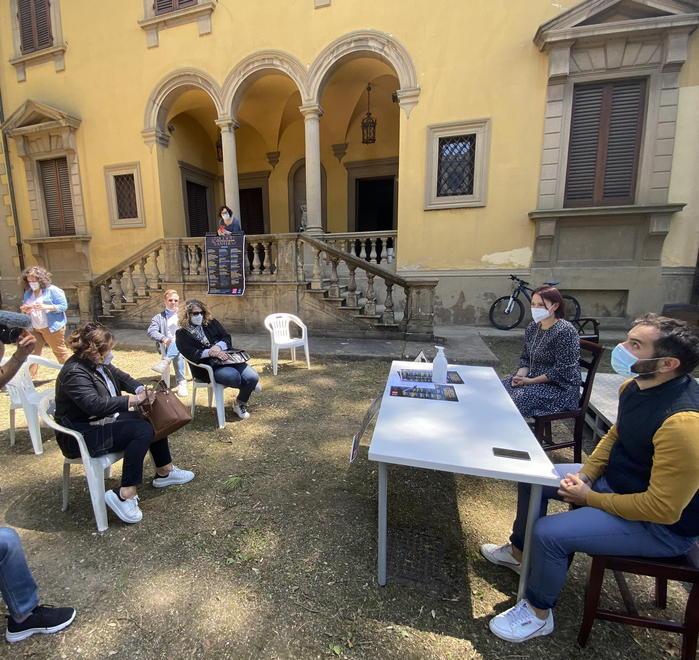 “Lucciole e Lanterne”: a Villa Crastan si riaccende l’estate «Sapore di rinascita» 