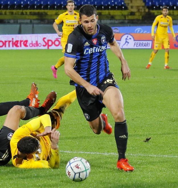 Difesa da ricostruire e attacco da potenziare tra rientri alla base e contratti in scadenza 