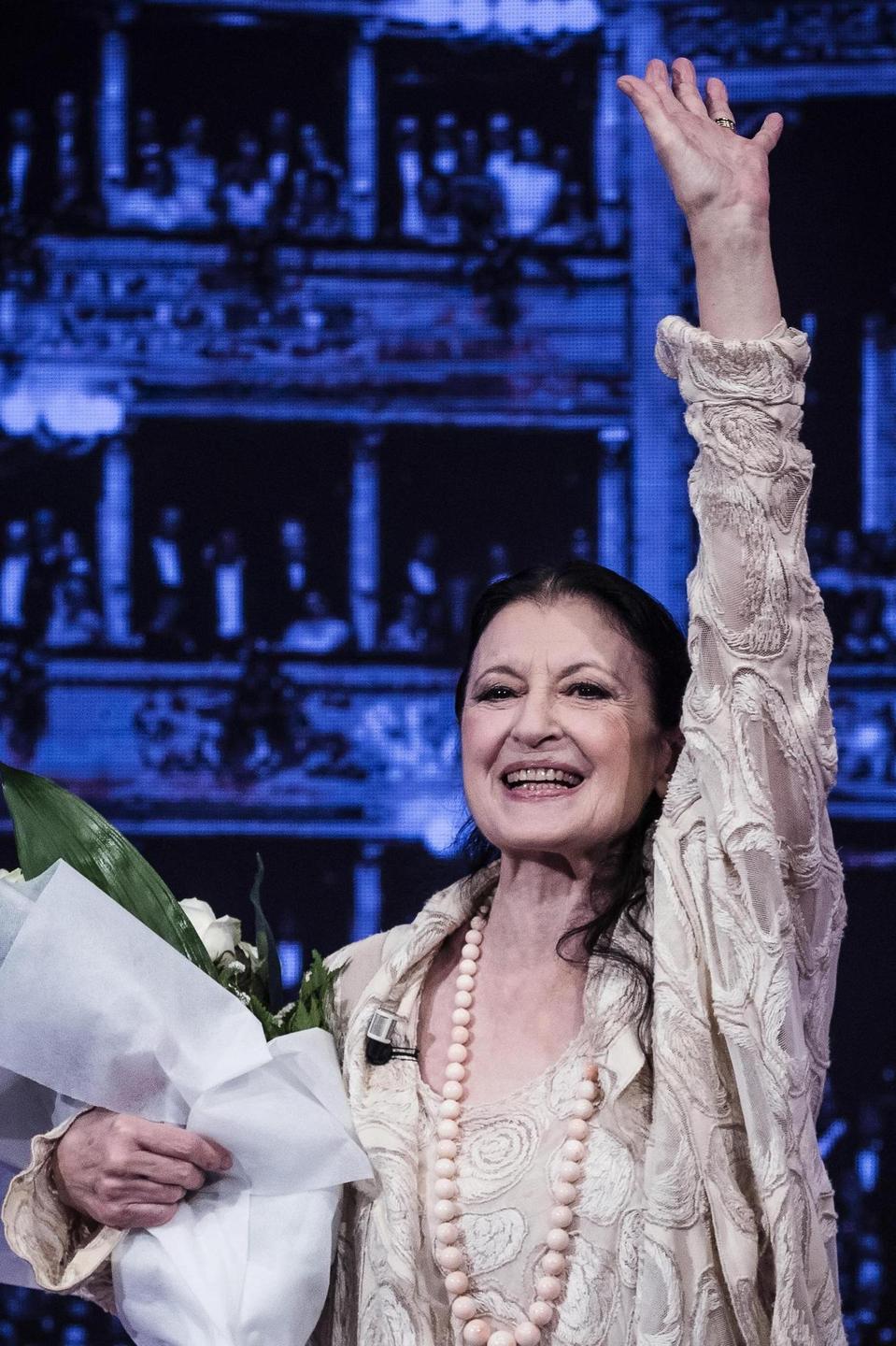 Camera ardente allestita alla Scala Mattarella: ha onorato l’Italia 