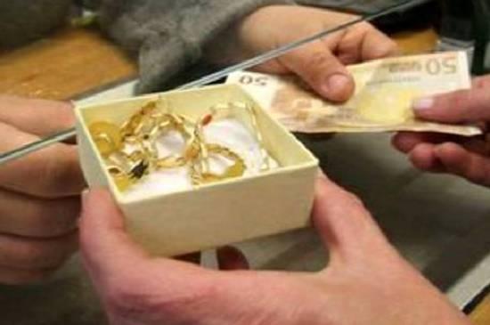 I gioielli al Compro Oro: il business cresce col Covid 