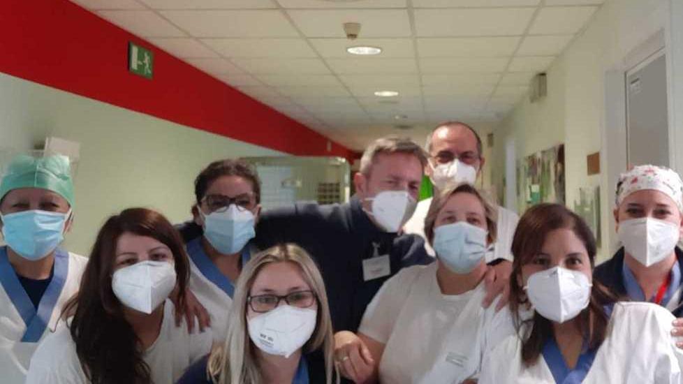 Gli ospedali modenesi ora tornano alla normalità Sei reparti dimettono i pazienti Covid