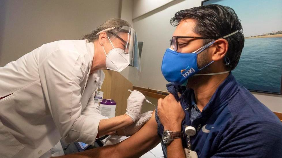 Tra vaccinati e guariti il 49% dei modenesi è protetto dal virus