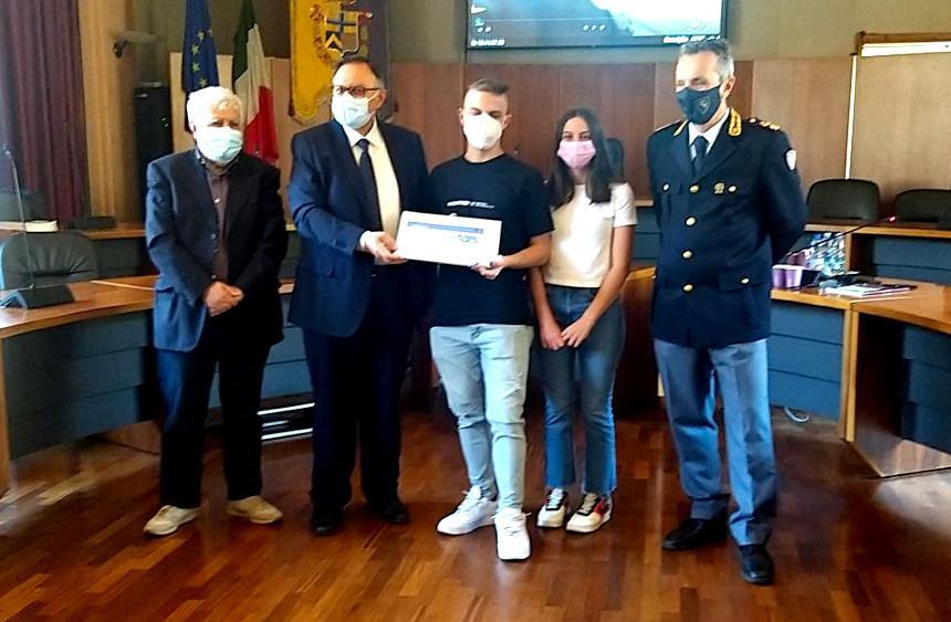 Modena. Sicurezza stradale, un premio ai ragazzi del Corni