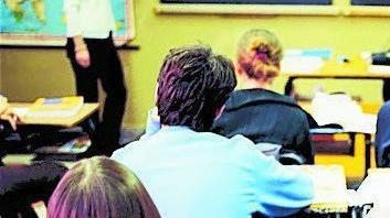 Scuola, il grido d’allarme dei sindacati: meno alunni, ma ancora classi pollaio