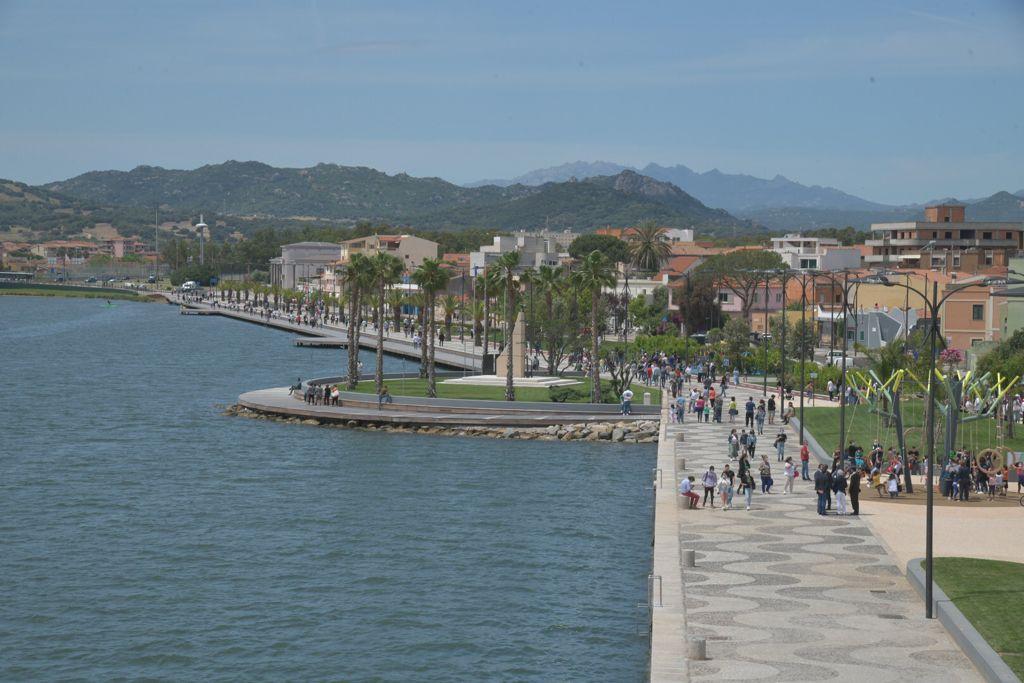L'opera ha ridisegnato l'affaccio sul mare della città (il fotoservizio è di Vanna Sanna)