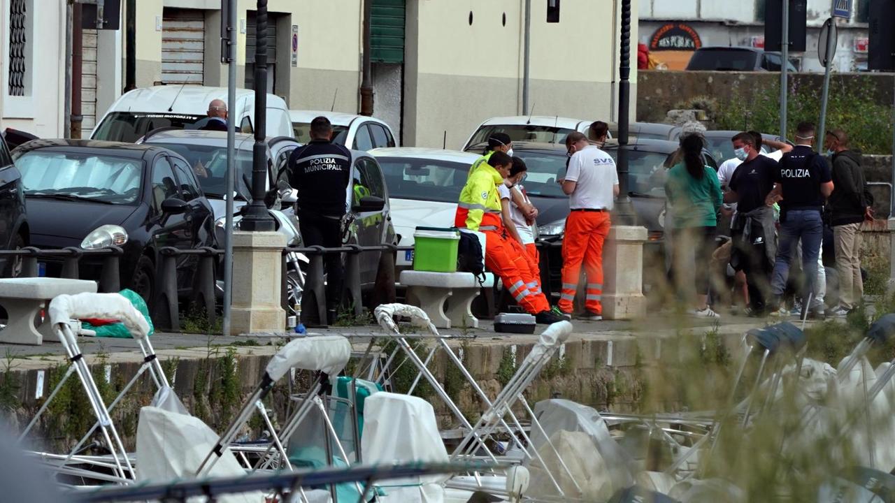 La tragedia sugli scali delle Macine (foto Franco Silvi)