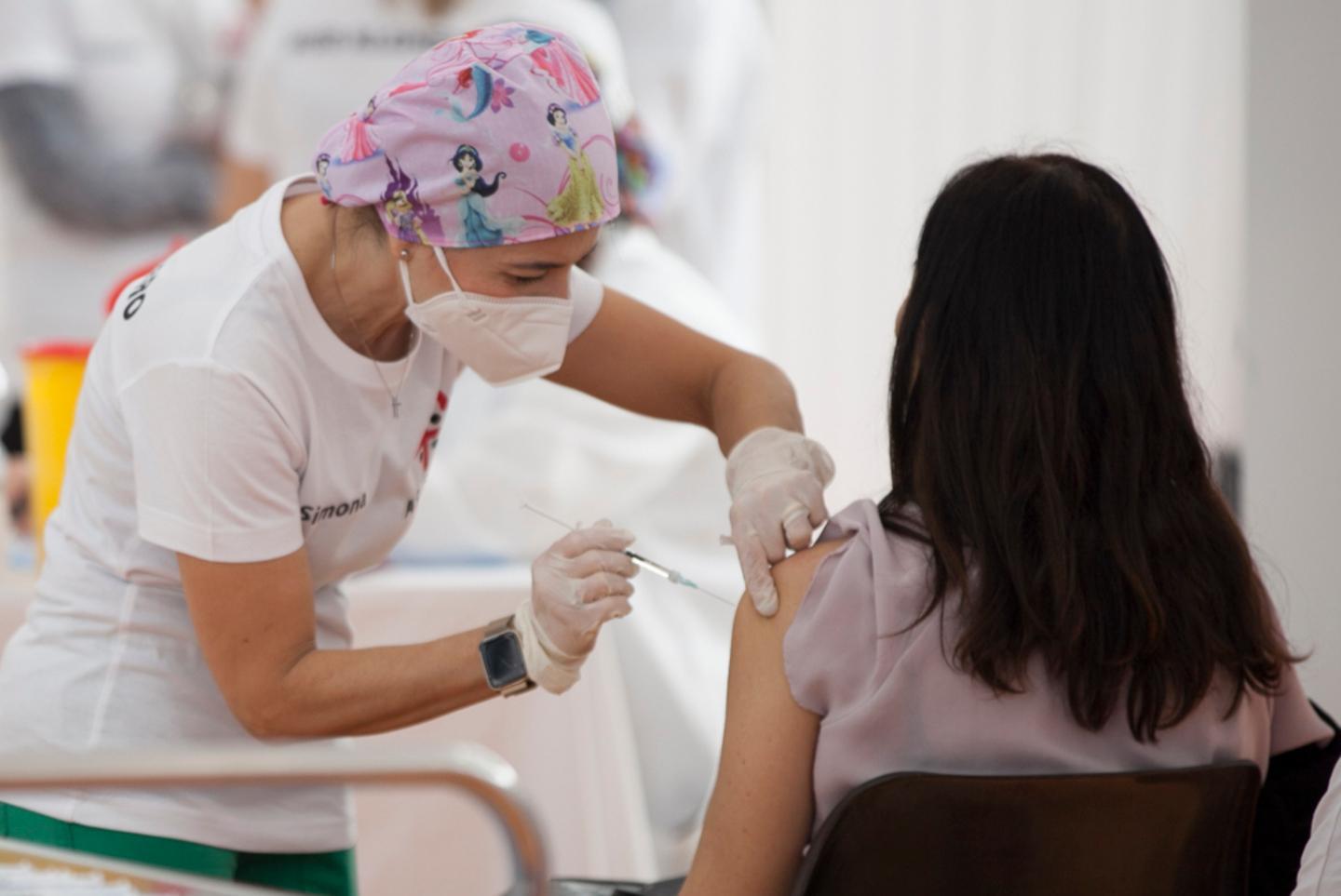 Da giugno vaccino anche ai dodicenni 