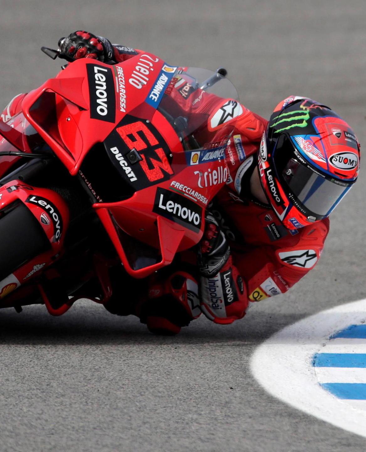 Libere: Bagnaia al top, Rossi flop