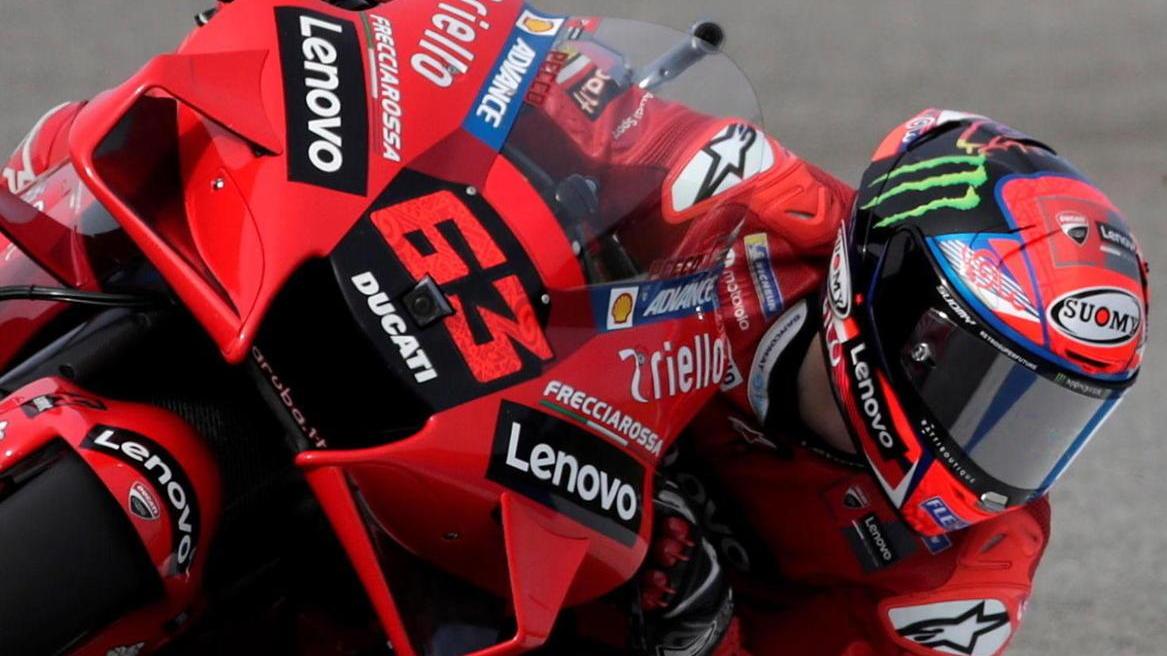 Libere: Bagnaia al top, Rossi flop